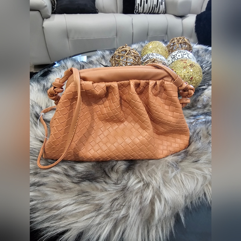 Beautiful Aldo fashion purse (bottega style)